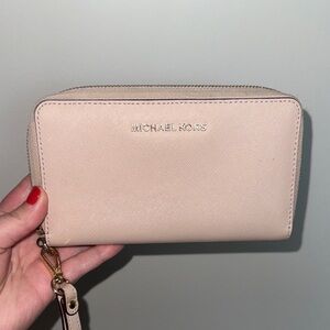 Michael Kors Blush Wristlet
